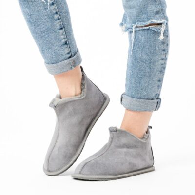 Pantofle ze skóry owczej Mikołajki - Szare Kapcie