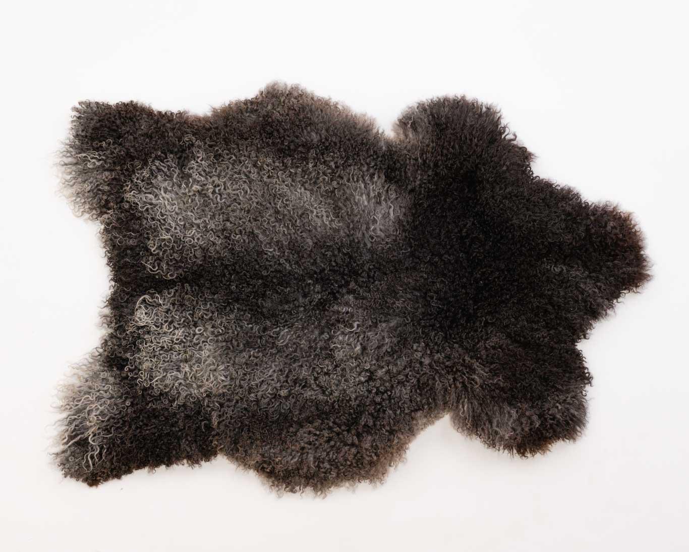 Skóra Owcza Gotland Długi Włos 95-105 cm – Skandynawska Premium Szara