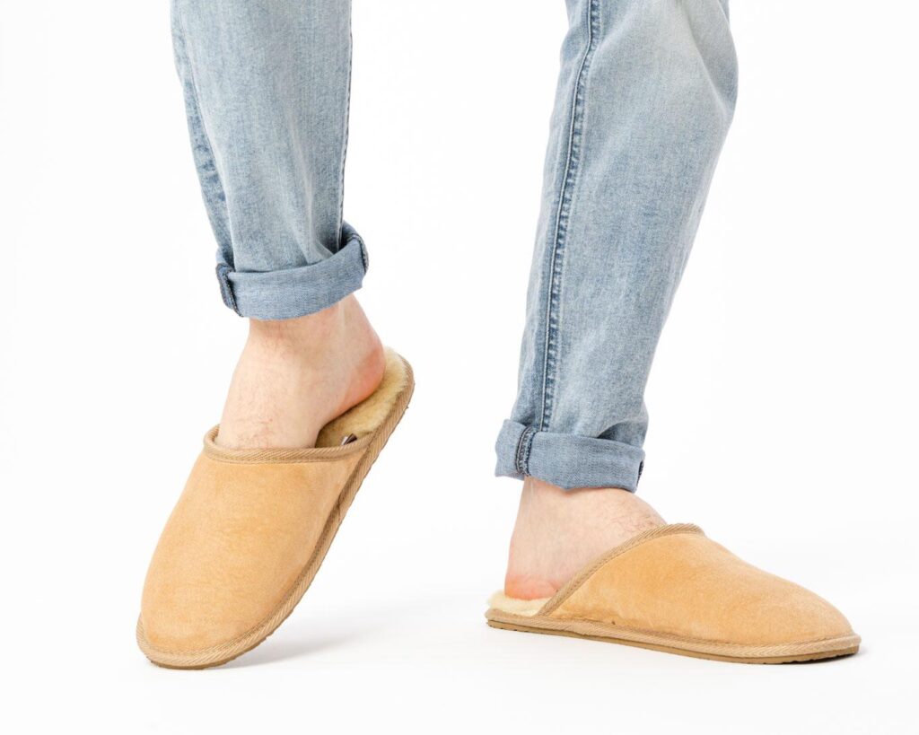 Damskie Ocieplane pantofle skórzane - Kapcie domowe