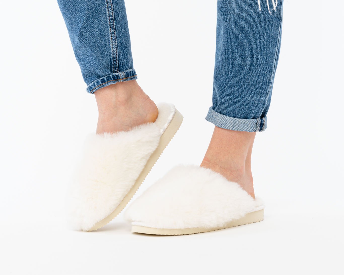 Ocieplane Pantofle Damskie MIŚ - Białe Kapcie