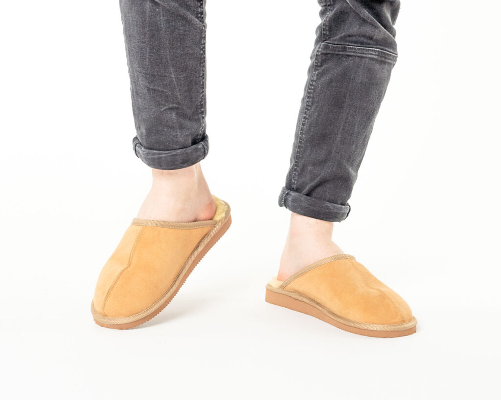 Ocieplane pantofle męskie Wsuwka - beżowe