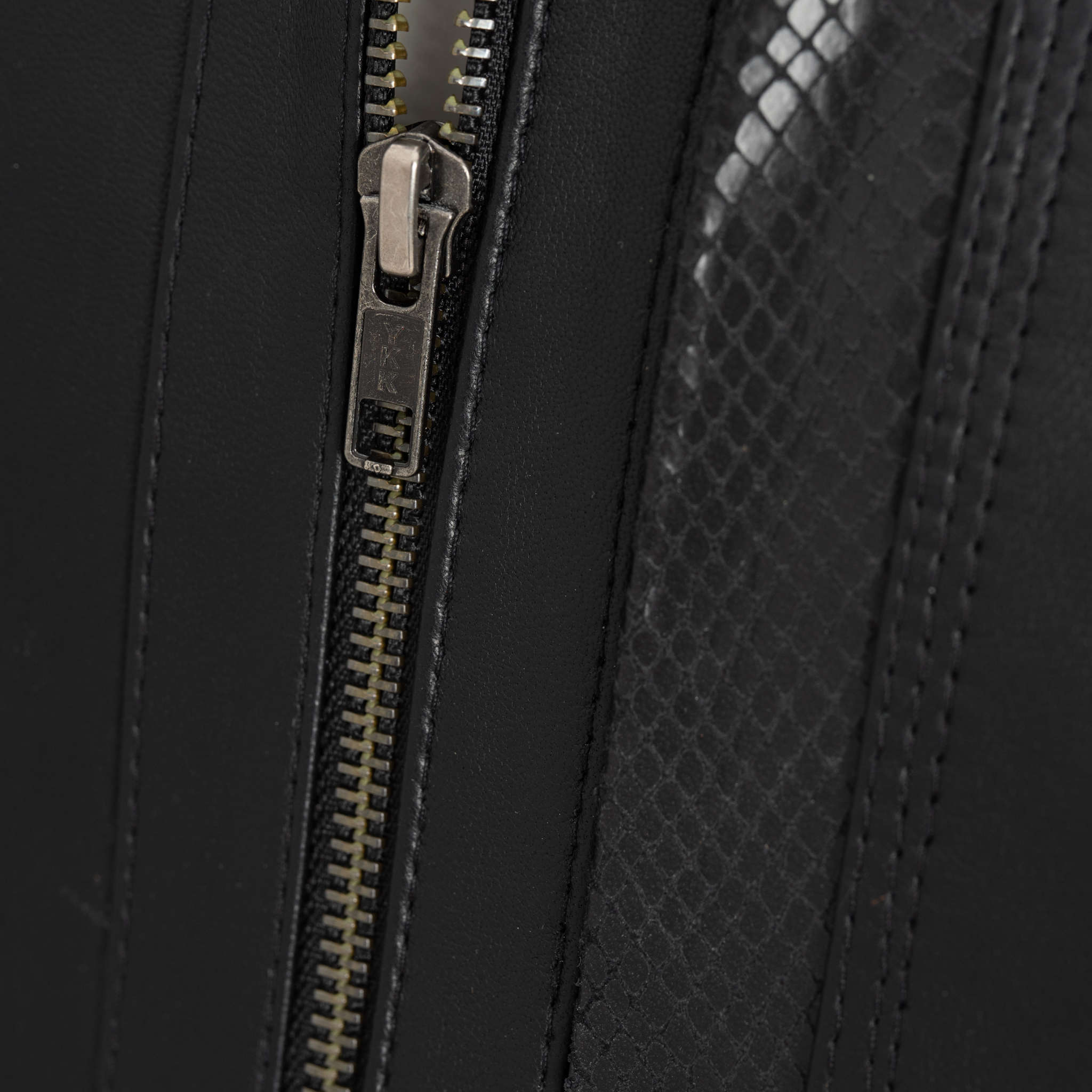 Męska Skórzana Kurtka Czarna ze Stójką - LEO - obrazek 3