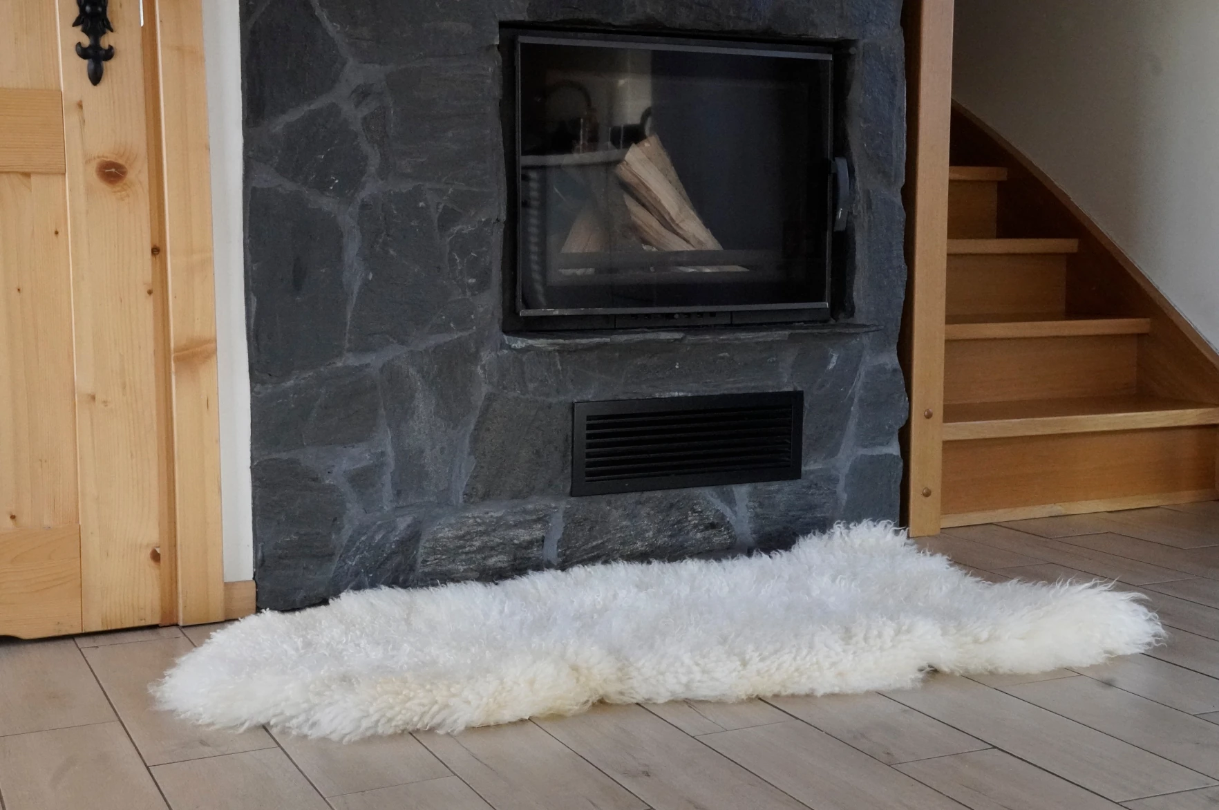 Skóry owcze - Skin and Slippers