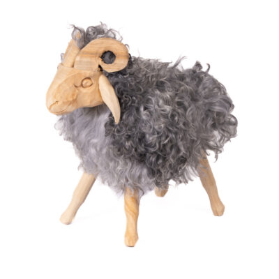 Drewniana Owca Szara z Naturalnej Skóry - Figurka Folkowa